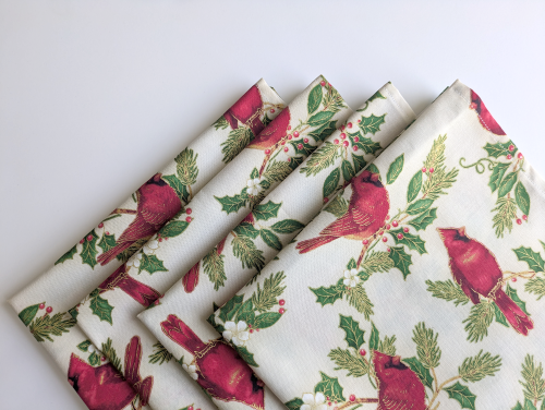Christmas Cardinals Dinner Table Napkins - Image 10