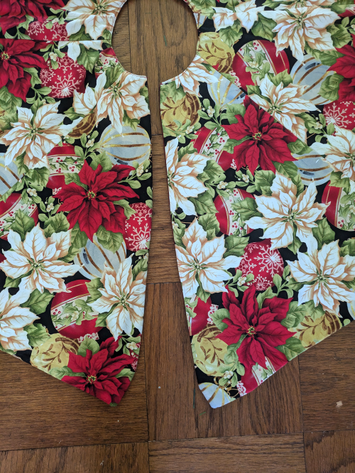 Colorful Poinsettia Tree Skirt - Image 5