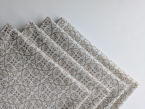 Pretty Medallion Dinner Table Napkins - Image 9