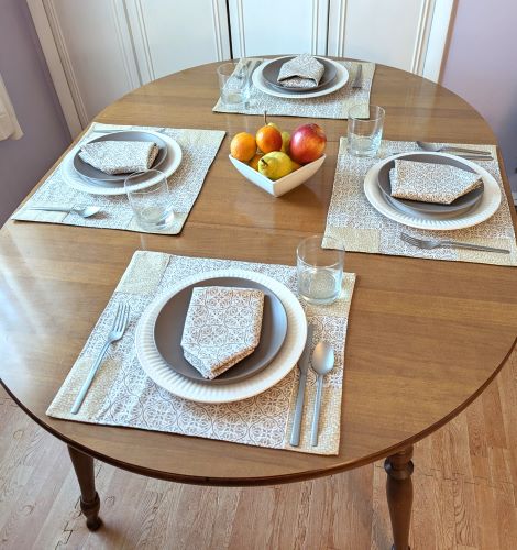Beige Medallion Placemat Napkin Set - Image 7