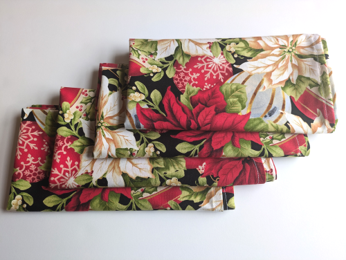 Poinsettia Holiday Dinner Table Napkins