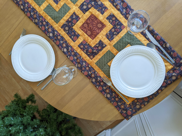 Country Birds Farmhouse Table Runner Green - Image 7