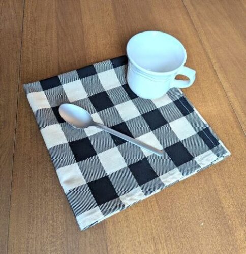 Black and Cream Buffalo Plaid Dinner Table Napkins