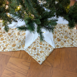 White and Gold Tree Skirt Star