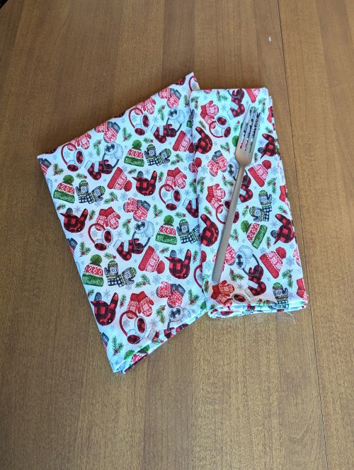 Winter Hats Dinner Table Napkins - Image 4