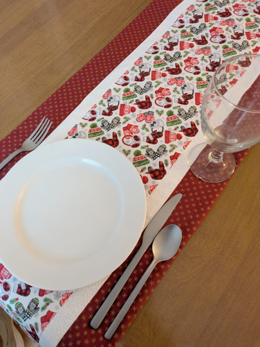 Hats and Mittens Burgundy Table Runner - Image 4