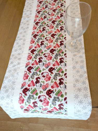 Hats and Mittens White Table Runner - Image 8