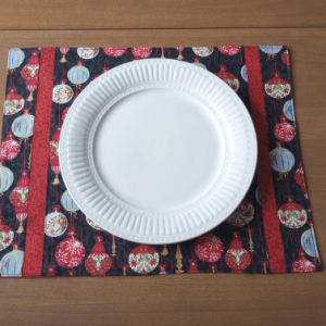 Holiday Wishes Ornaments Placemats Set