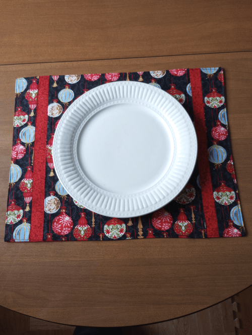 Holiday Wishes Ornaments Placemats Set - Image 4