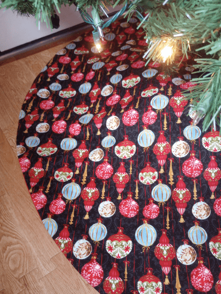 Holiday Wishes Ornaments Tree Skirt - Image 4
