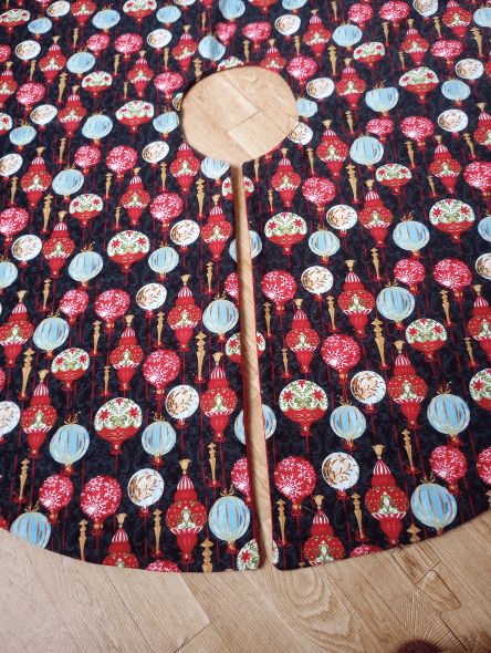 Holiday Wishes Ornaments Tree Skirt - Image 5