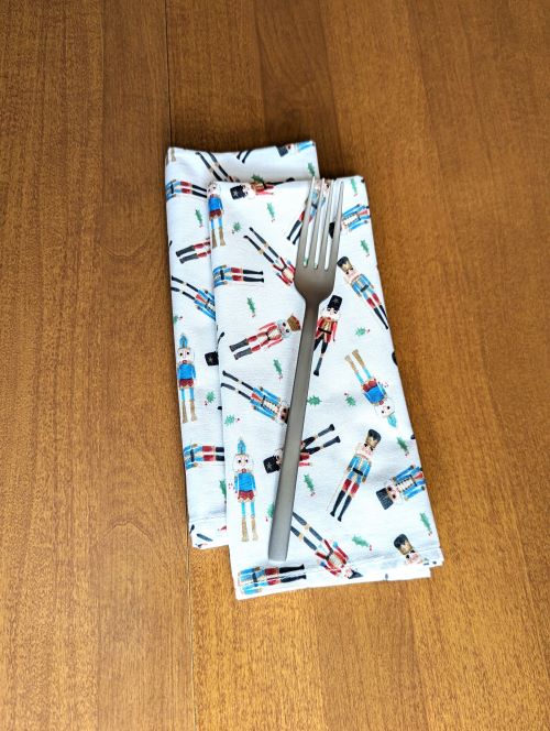 Tin Shoulder Dinner Table Napkins - Image 7