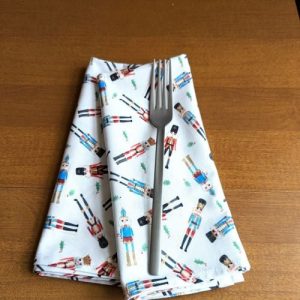 Tin Shoulder Dinner Table Napkins