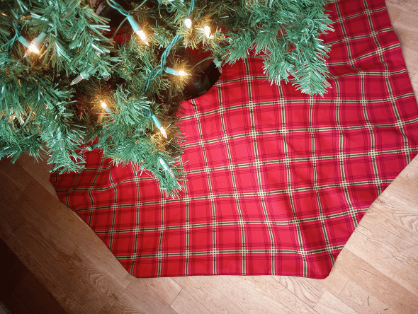 Tartan Plaid Christmas Tree Skirt - Image 2