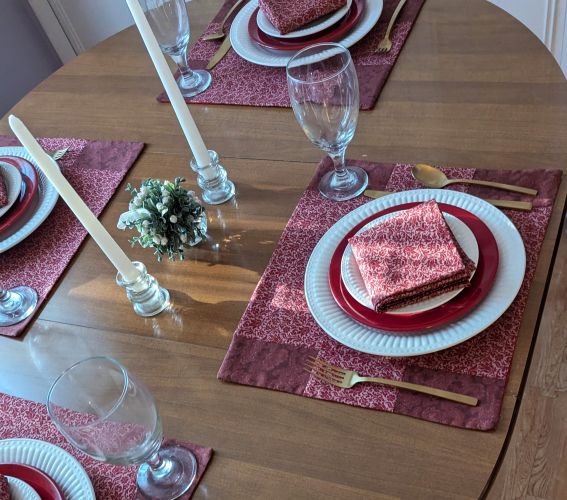 Bordeaux Damask Placemat Napkins Set - Image 7