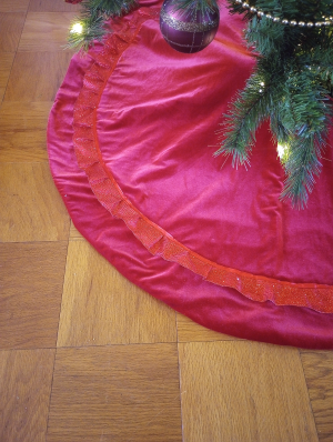 Christmas Red Velvet Tree Skirt