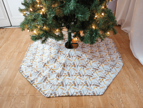 Rustic Sledding Christmas Tree Skirt - Image 5