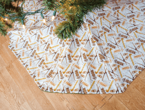 Rustic Sledding Christmas Tree Skirt - Image 4