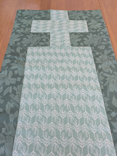 Stone Sage Table Runner Napkin Set - Image 11