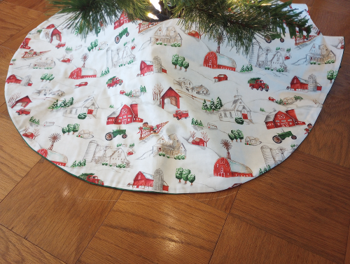 Farmhouse Christmas Tree Skirt - Image 3