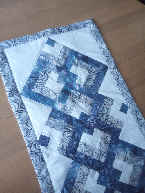 Wired Modern Table Runner - Image 5