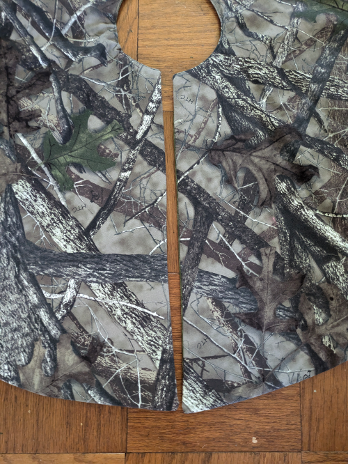Woodland Camo Tree Skirt - Image 5