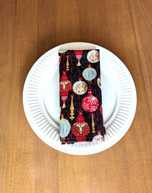 Holiday Wishes Table Runner Napkin Set - Image 15
