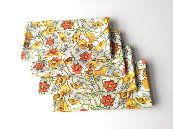 Fall Flowers Dinner Table Napkins - Image 13