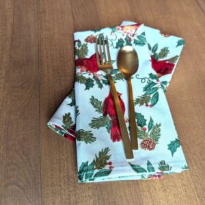 Red Cardinals Dinner Table Napkins Fabric napkins Dining napkins Handmade Cotton Napkins Holiday Napkins Christmas Napkins Bird Christmas Napkins Supreme Accents