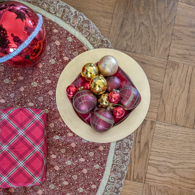 Elegant Red Tree Skirt, Ornament Tree Skirt, Christmas Tree Skirt, Large Tree Skirt, Luxury Tree Skirt, Quilted Tree Skirt, Handmade Supreme Accents