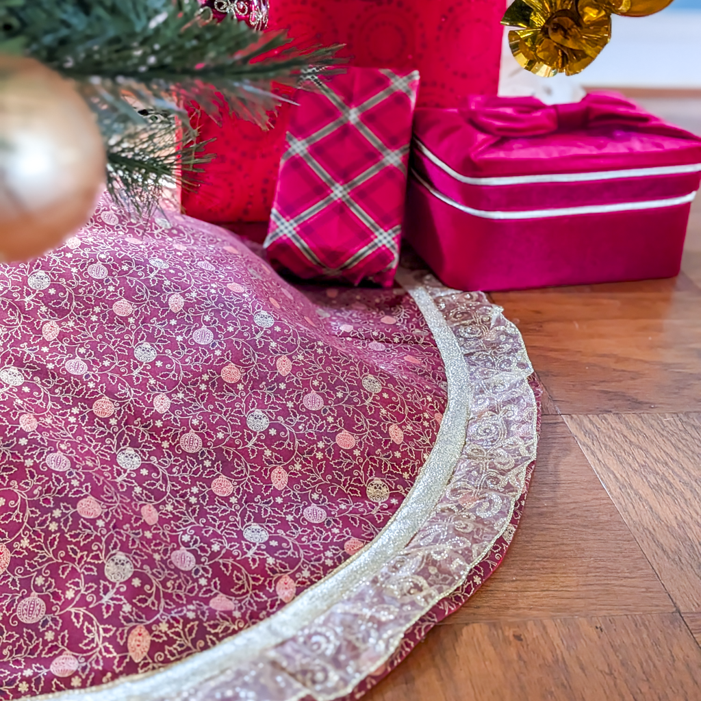 Elegant Red Tree Skirt, Ornament Tree Skirt, Christmas Tree Skirt, Large Tree Skirt, Luxury Tree Skirt, Quilted Tree Skirt, Handmade Supreme Accents
