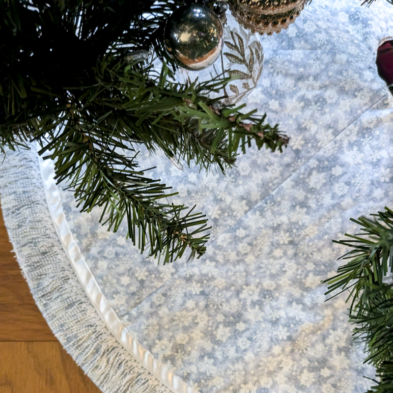 Snowflake Tree Skirt with Beaded Trim Silver and White Large Tree Skirt Luxury Tree Skirts Handmade tree Skirt Quilted Tree Skirt Supreme Accents
