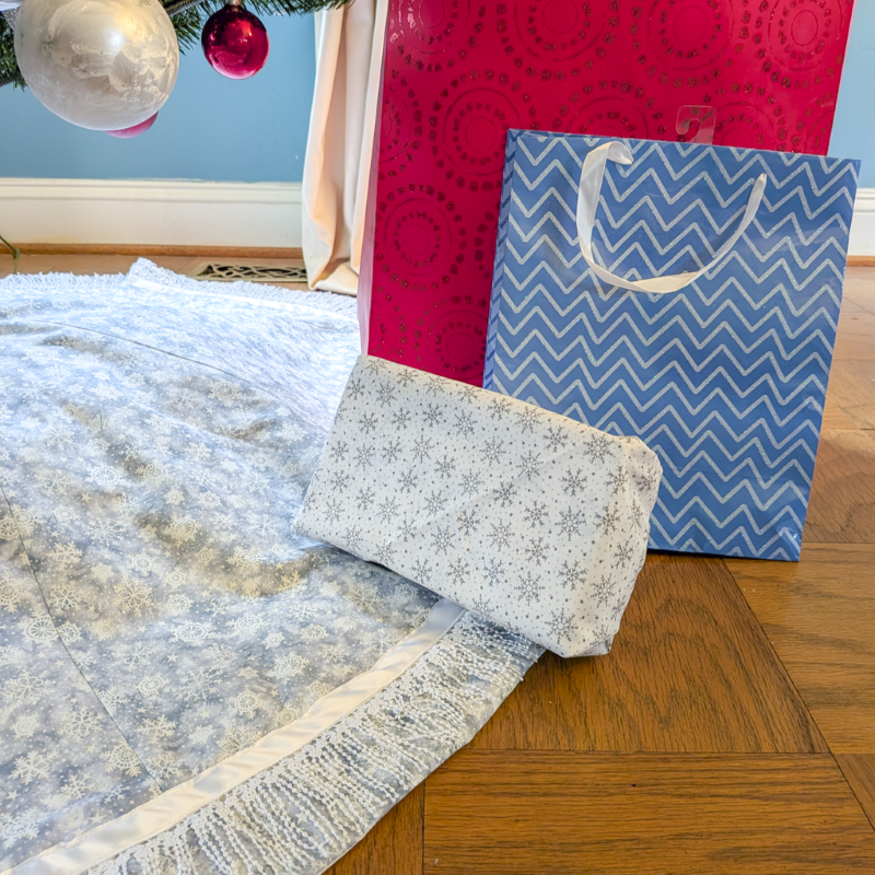Snowflake Tree Skirt with Beaded Trim Silver and White Large Tree Skirt Luxury Tree Skirts Handmade tree Skirt Quilted Tree Skirt Supreme Accents