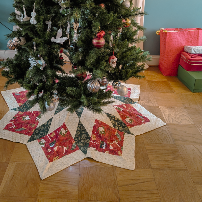 Vintage Santa Tree Skirt Christmas Tree Skirt Large Tree Skirt Luxury Tree Skirt Quilted Tree Skirt Handmade Supreme Accents