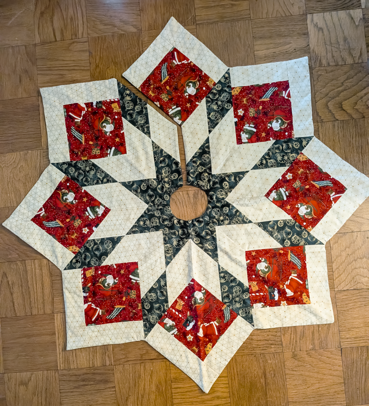 Vintage Santa Tree Skirt Christmas Tree Skirt Large Tree Skirt Luxury Tree Skirt Quilted Tree Skirt Handmade Supreme Accents