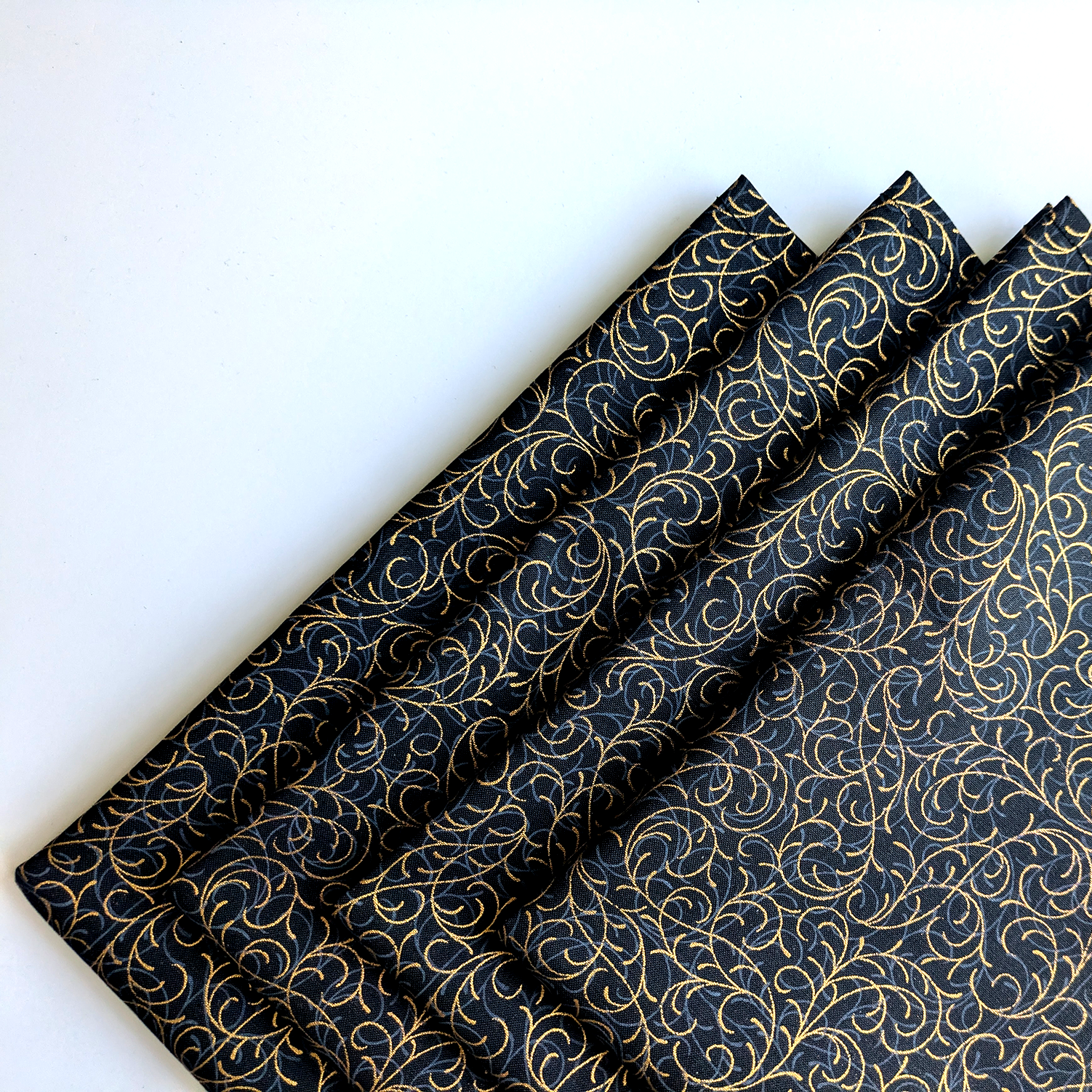 Black and Gold Dinner Table Napkins Fabric napkins Dining napkins Handmade Cotton Napkins Holiday Napkins Christmas Napkins Supreme Accents